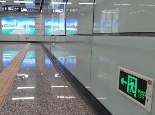 消防應(yīng)急照明和疏散指示系統(tǒng)線路敷設(shè):安全生命線的關(guān)鍵保障